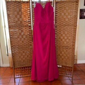 DaVinci Strapless Fuchsia Gown NEW WITH TAGS